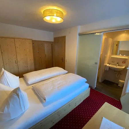 Kandaharblick Bed & Breakfast