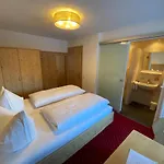 Kandaharblick Bed and Breakfast